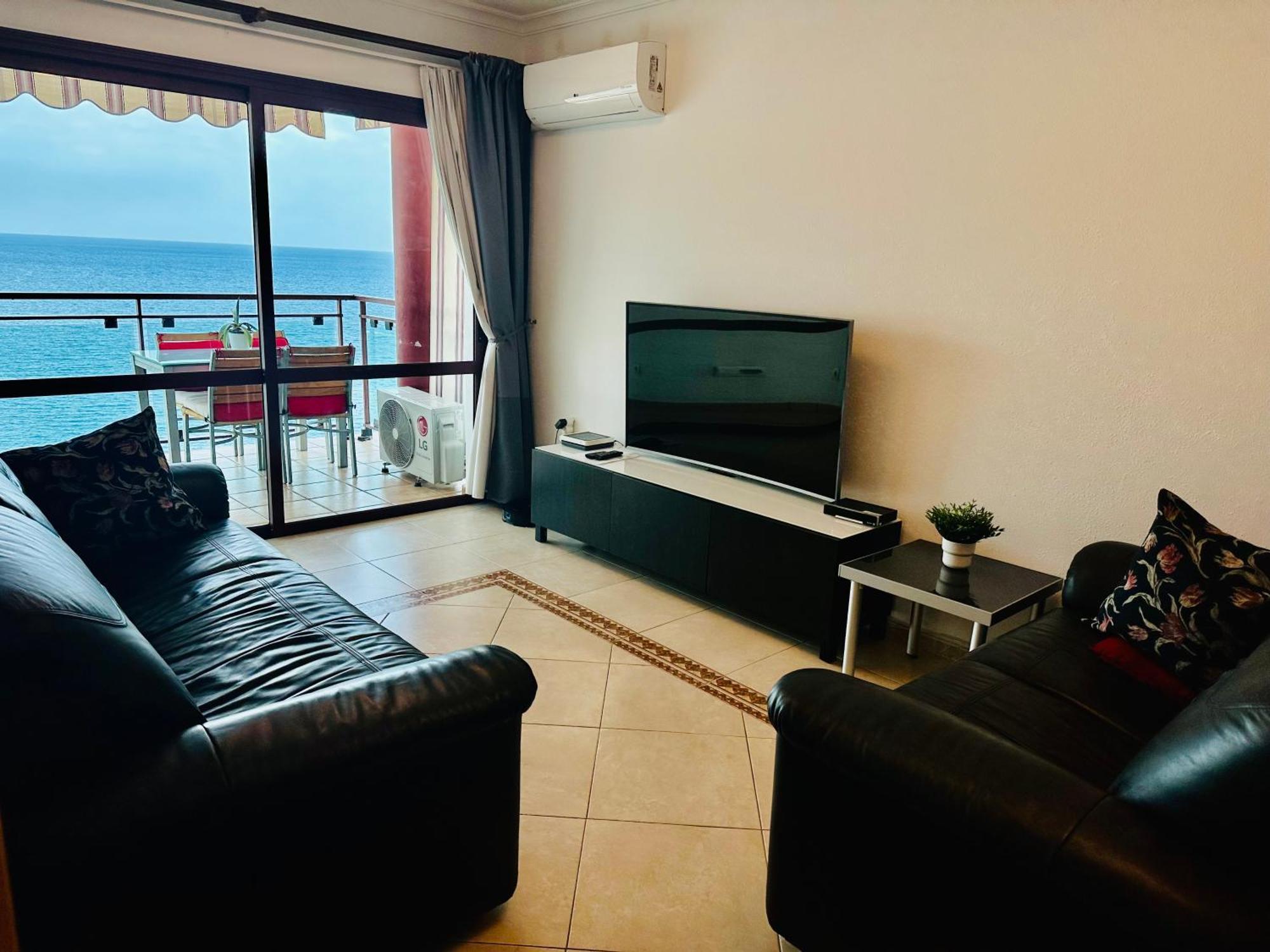Su Eminencia - Sea View Apartment With Modern Comforts Playa Del Cura  Exterior photo